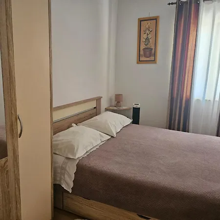Sandra - Apartmán Trogir