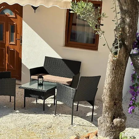 Appartement Sandra - *