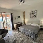 Apartman Sandra - *