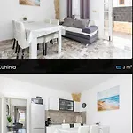 Apartman Sandra - *
