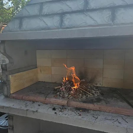 Апартаменты Sandra - *