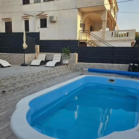 Apartment Sandra - *