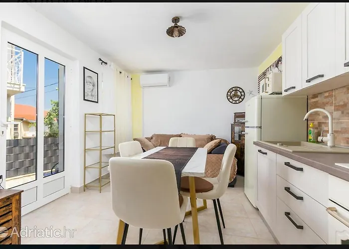 Sandra - Apartment *